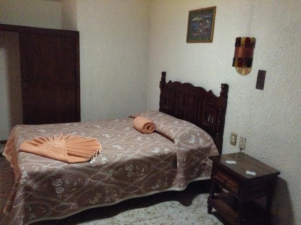 Hotel Atilanos Morelia Kamer foto