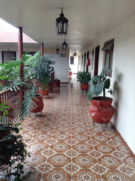 Hotel Atilanos Morelia Buitenkant foto