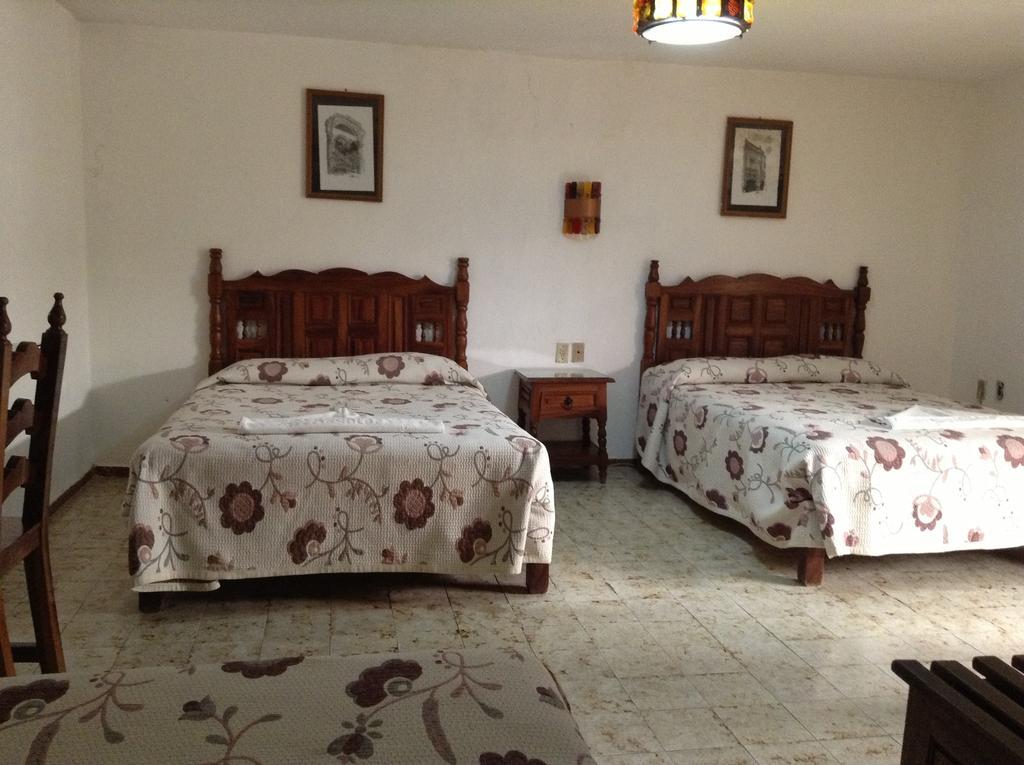 Hotel Atilanos Morelia Kamer foto
