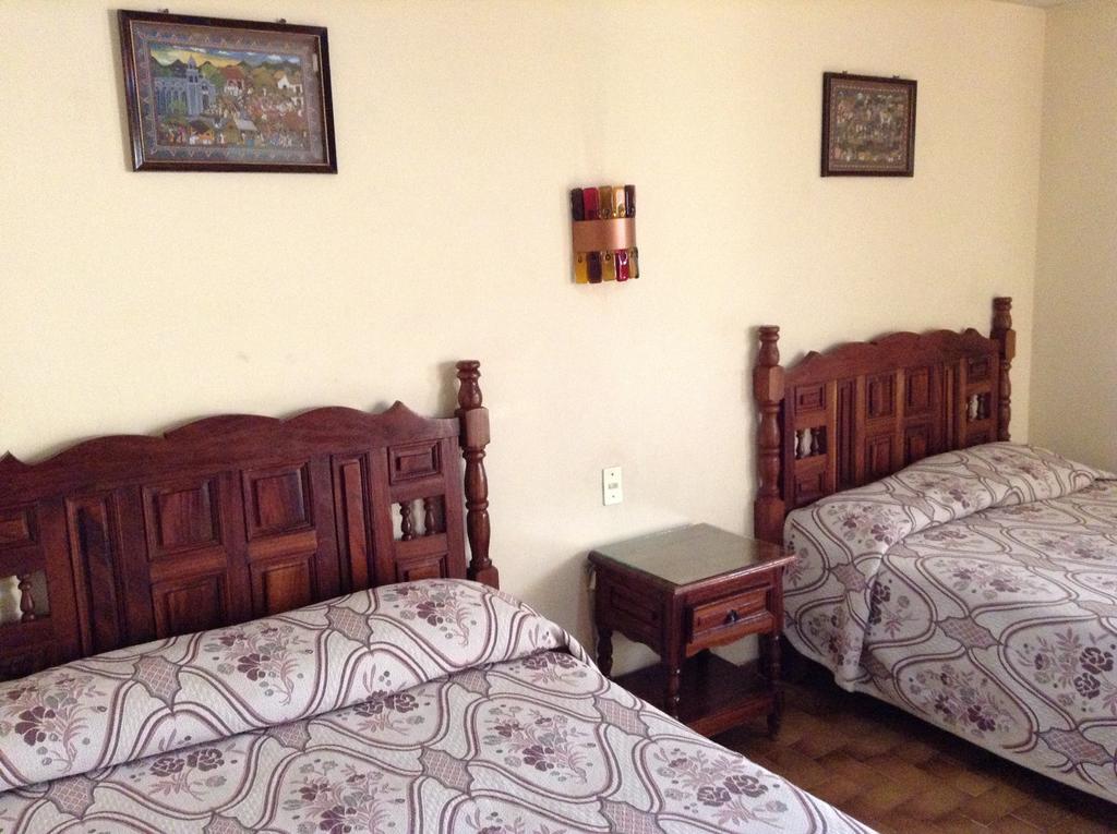 Hotel Atilanos Morelia Buitenkant foto